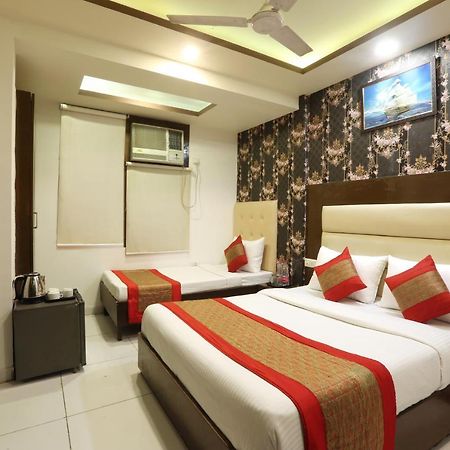 Hotel Qualia Suites At Delhi Airport New Delhi Exterior photo