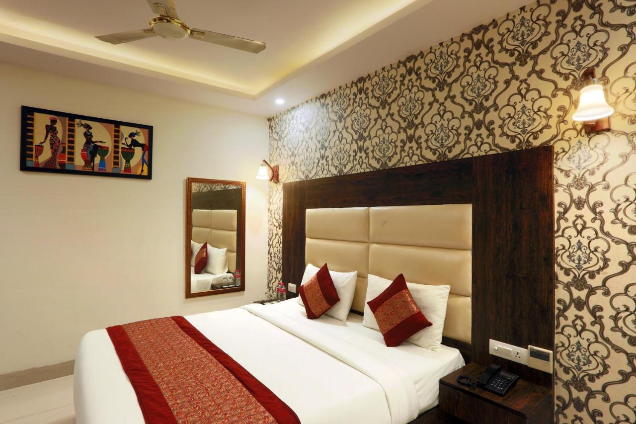 Hotel Qualia Suites At Delhi Airport New Delhi Exterior photo