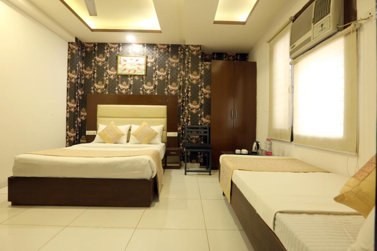Hotel Qualia Suites At Delhi Airport New Delhi Exterior photo